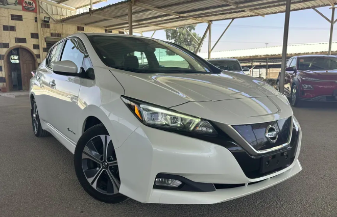 نيسان ليف 2018 للبيع