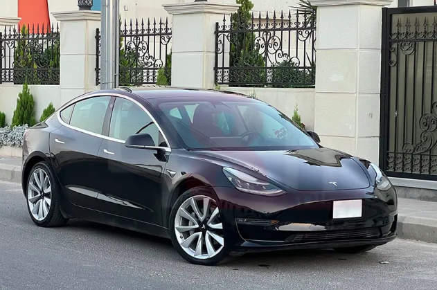 تيسلا 3 Long Range موديل 2019