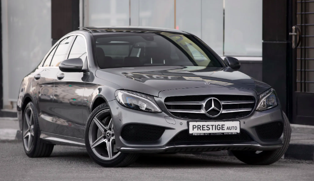Mercedes C350e 2018 وارد وصيانة الوكاله