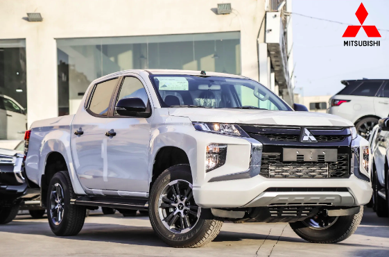 Mitsubishi Sportero 2023 black Edition عداد زيرو