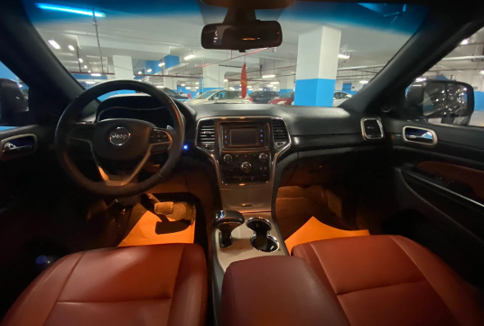 جيب شروكي 2014