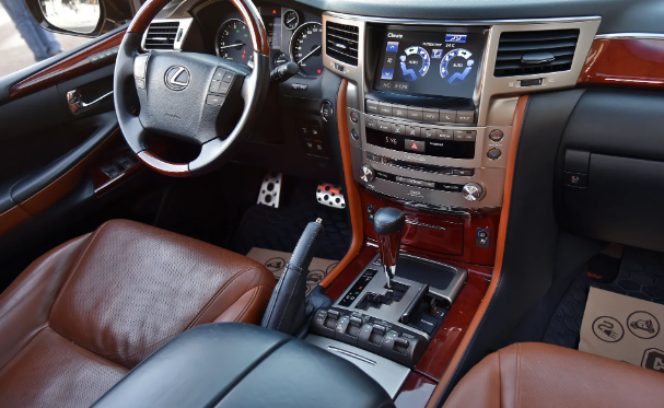 لكزس ال اكس سبورت 2015 Lexus LX570s / وارد وصيانة الوكالة ممشى 87 الف