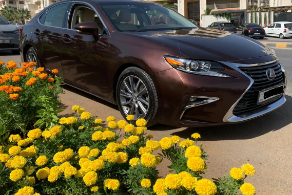 لكزز 2016 ES300 لمتد فل مواصفات اعلى صنف عداد قليل