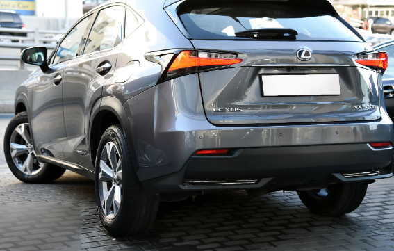 Lexus NX300h 2017 وارد وكفالة الوكالة (المركزية)   المسافة المقطوعة: 73 الف كم