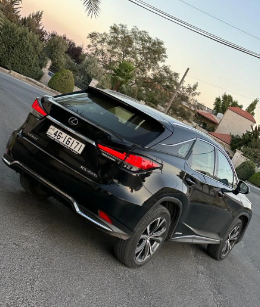 سيارة لكزس RX450 موديل 2021
