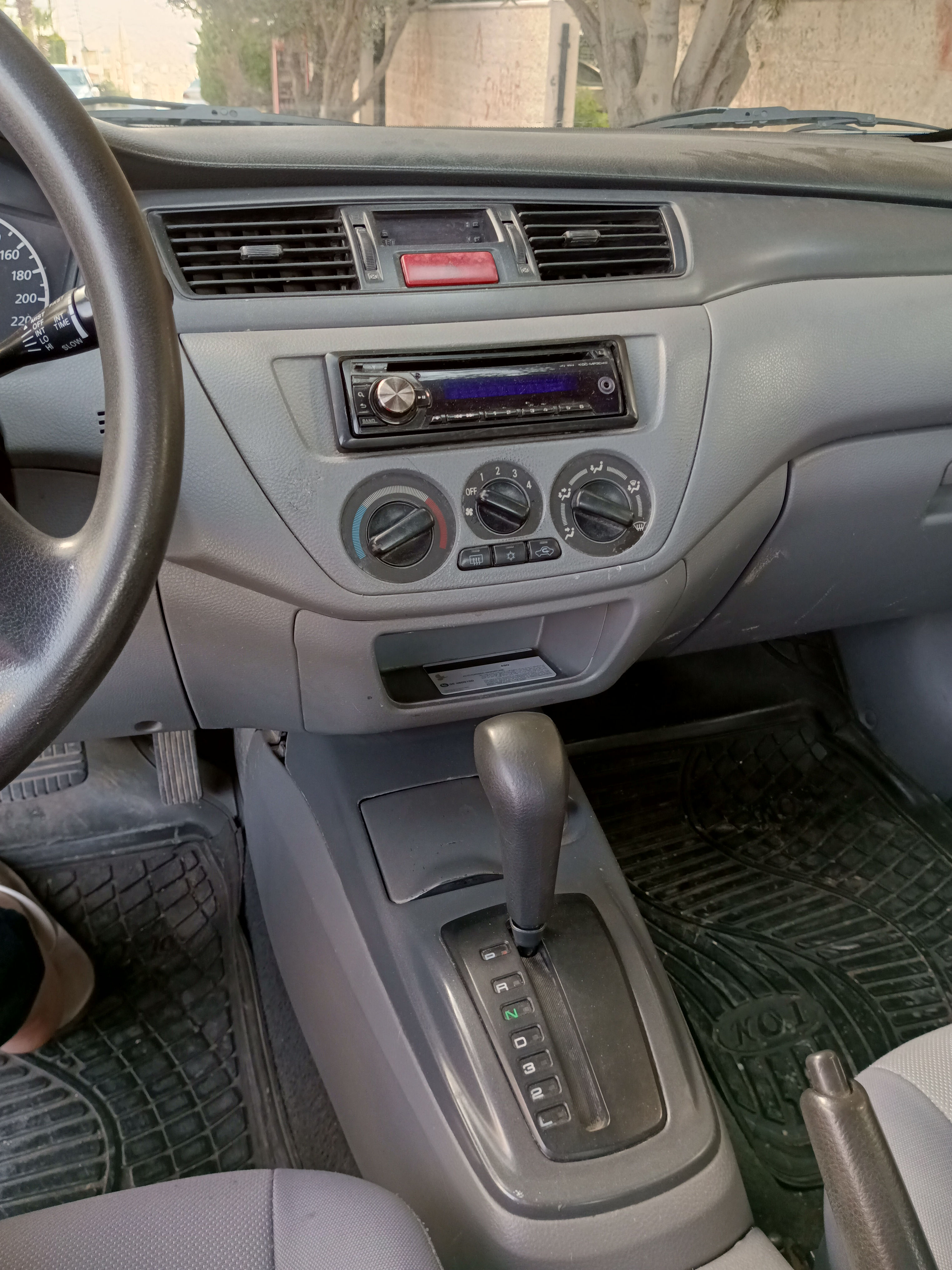 لانسر  موديل 2012