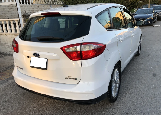 فورد سيماكس 2015(c-max) 7 جيد استخدام شخصي وممشى قليل وبسعر 11900 دينار