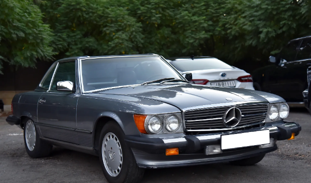 Classic CAR مرسيدس اس ال 560 كشف 1987 Mercedes 560 SL Convertible