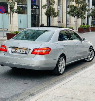 Mercedes Benz. 2011 Avangard