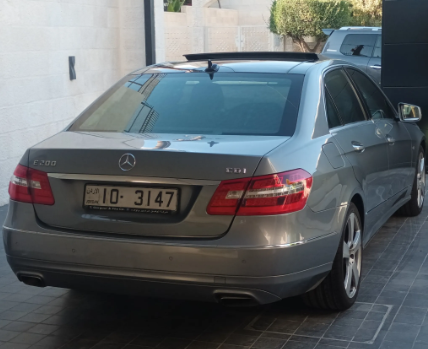 مرسيدس E 200 وارد الوكالة قاطعة مسافة 35 الف كيلو فقط
