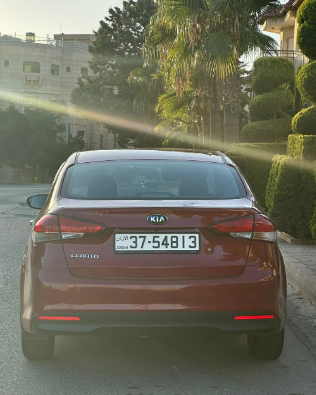 كيا سيراتو 2018 لون حمري