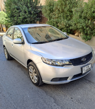 كيا سيراتو موديل 2009 فل ماعدا الفتحه مرخصه