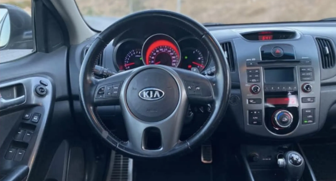 كيا سيراتو 2012