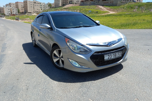 هيونداي سوناتا موديل 2013 أتوماتيك للبيع بحالة الوكالة