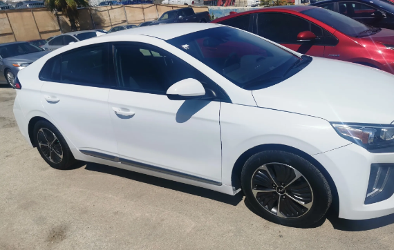 هيونداي ايونيك 2021 هايبرد + بلج ان