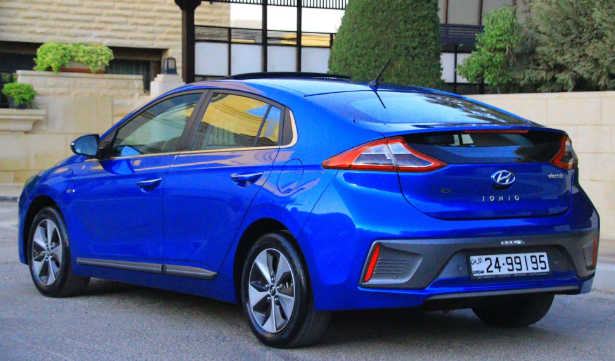 هيونداي ايونيك كهرباء 2018 تحت كفاله الوكاله فحص كامل فل اضافات وارد الوكاله صيانه كامله بالوكاله