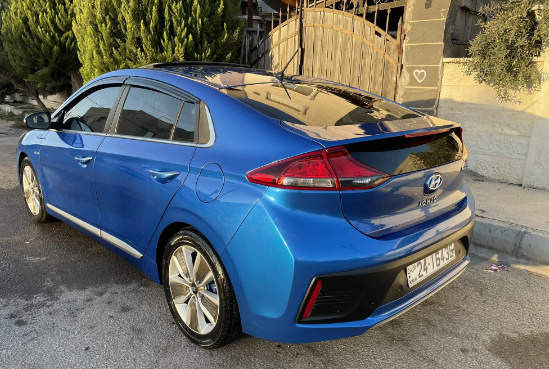 هيونداي ايونك 2017 فل كامل مع فتحه فحص كامل كرت ابيض بدون ملاحضات