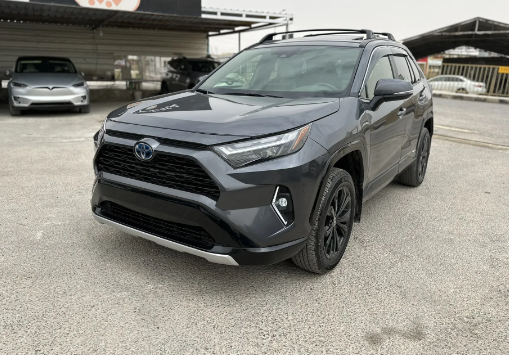 تويوتا راف فور (2022)،(SE) فل كامل، ليثيوم، فورويل، بحالة الوكاله، بسعر مميز..