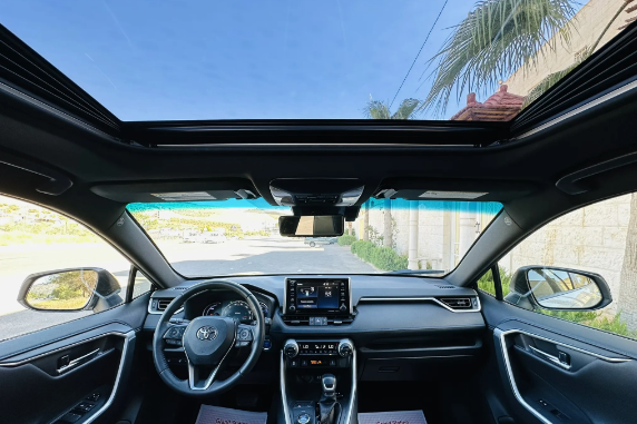 تويوتا راف فور ((2019)) XSE فورويل، فحص كامل، حره، بحالة الوكاله، بسعر مغري..