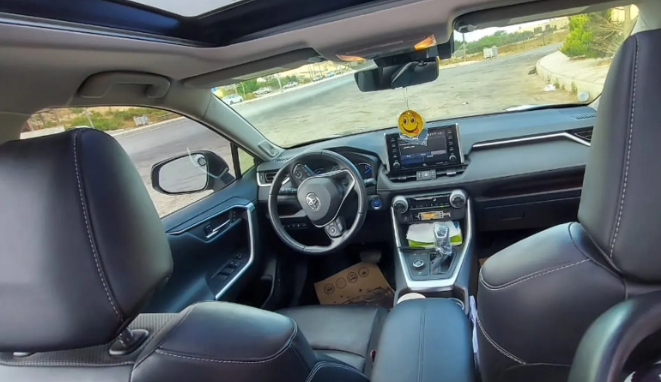 تويوتا راف فور هايبرد ليمتد بانوراما فل الفل للبيع