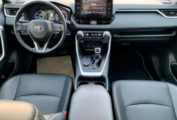 تويوتا راف 4 وارد الوكيل تحت الكفالة