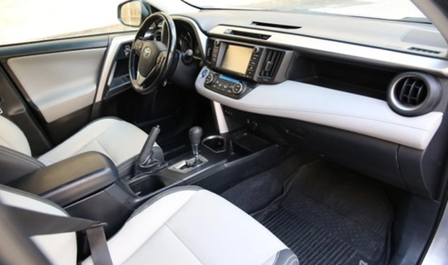 Toyota RAV4 2018 4 جيد