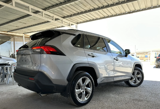 تويوتا راف فور ((2021)) XLE بريميوم، بطاريه ليثيوم، فل كامل، فورويل، حره، بحالة الوكاله، بسعر مغري..