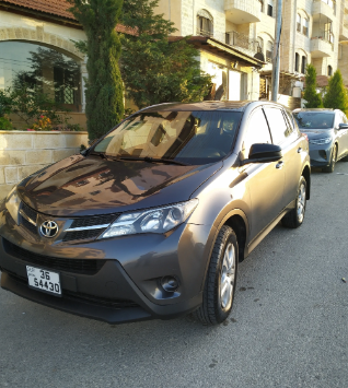 جيب راف فور 2015 بنزين لقطه وسعر حرق4*4 اتومتك تمتع بالقوه والفخامه موديل 2015 تلفون