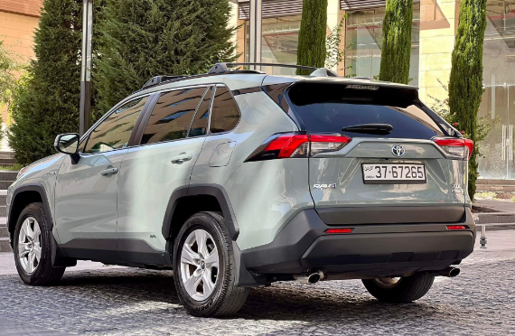 تويوتا راف فور عداد 10آلاف شبه زيرو بسعرررررر مغرررررري جدا فل بريميوم اعلى صنف Rav4