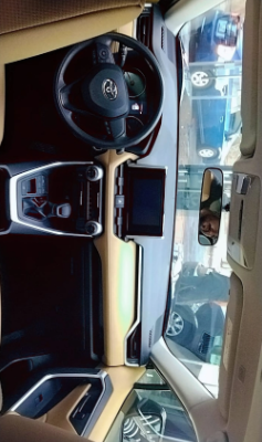 تويوتا راف فور وارد الشركة المركزية وتحت الكفالة ممشى 9 الاف