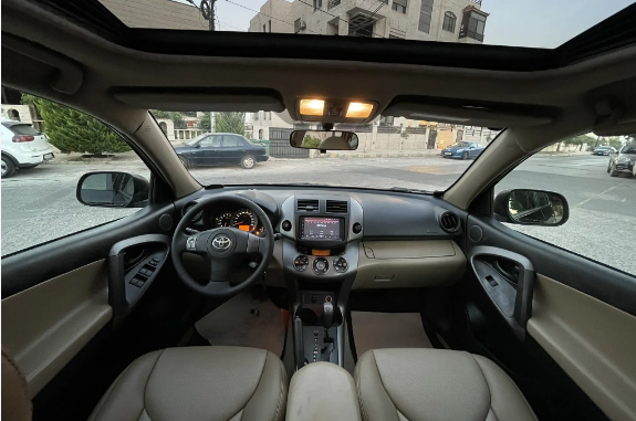 تويوتا راف فور 2011 بنزين وارد وصيانة المركزية