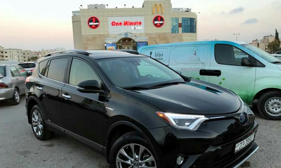 تويوتا راف فور 2017