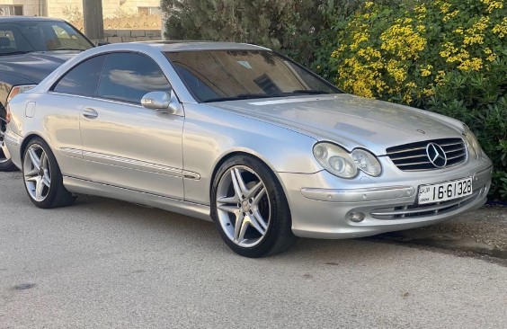 Mercedes avangard قابل للبدل قزاز ازرق اصلي كراسي ميموري بحالة جيده