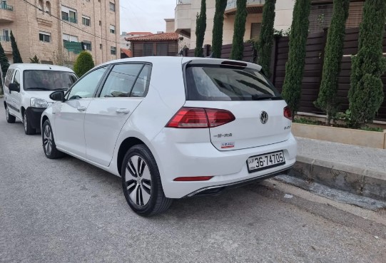 اي جولف (E-GOLF) كهرباء 2019 ممشى قليل مع كفاله