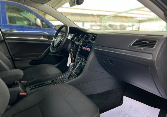 فولكسفاجن اي جولف وارد المانيا وليس الصين made in german موديل 2019