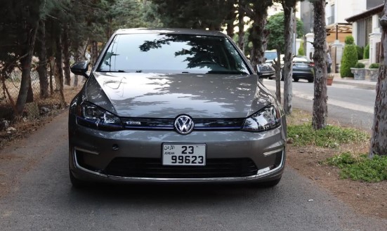 اي جولف بريميوم 2015 للبيع كاش فقط كهرباء كامل