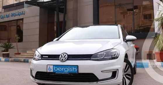 VOLKSWAGEN_E_GOLF_2019